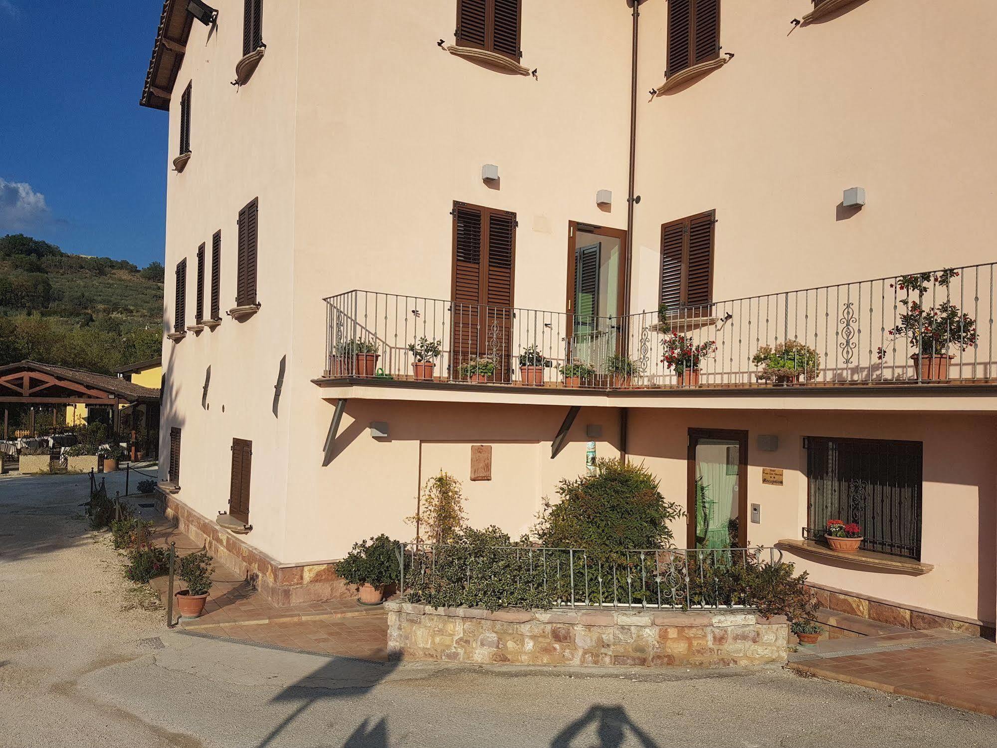 Hotel Ponte San Vittorino Assisi Eksteriør billede