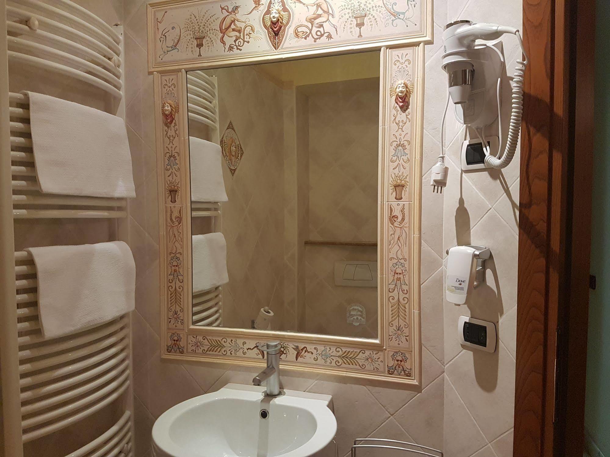 Hotel Ponte San Vittorino Assisi Eksteriør billede