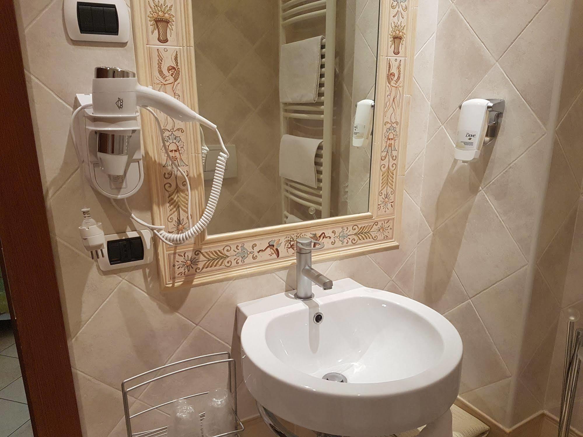 Hotel Ponte San Vittorino Assisi Eksteriør billede