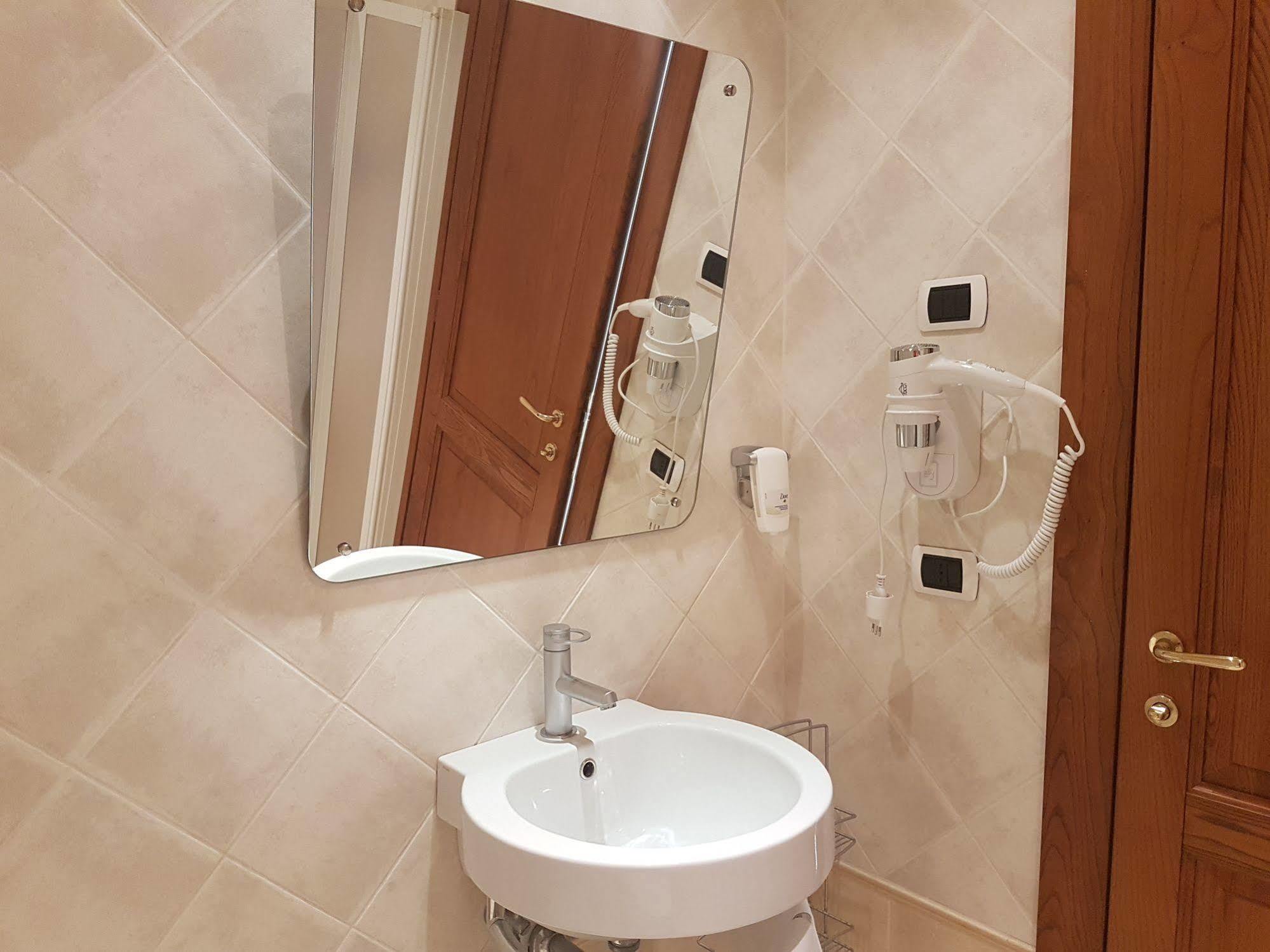 Hotel Ponte San Vittorino Assisi Eksteriør billede